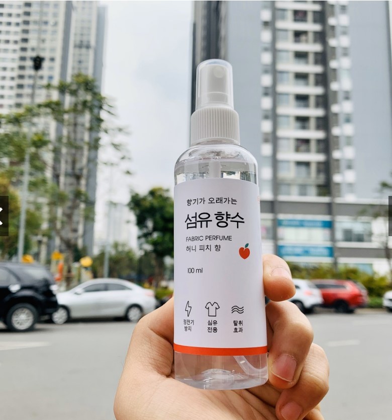 (Quà tặng không bán) Xịt Thơm Quần Áo 250ml