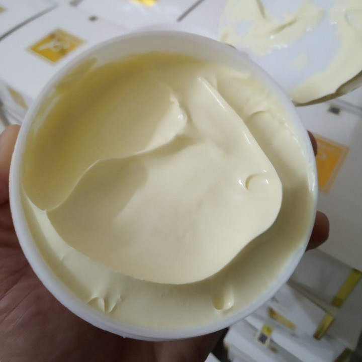kem dưỡng trắng body mềm 250g