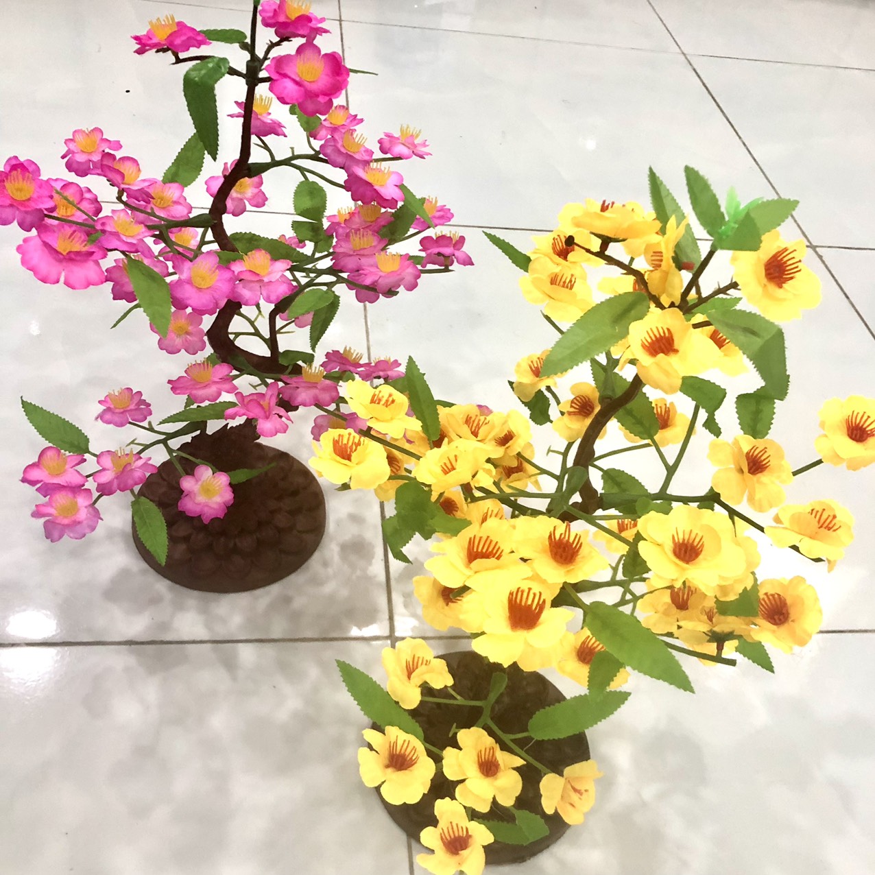Cành mai giả cành đào giả dáng Bonsai hoa bằng vải lụa trang trí tết 2023