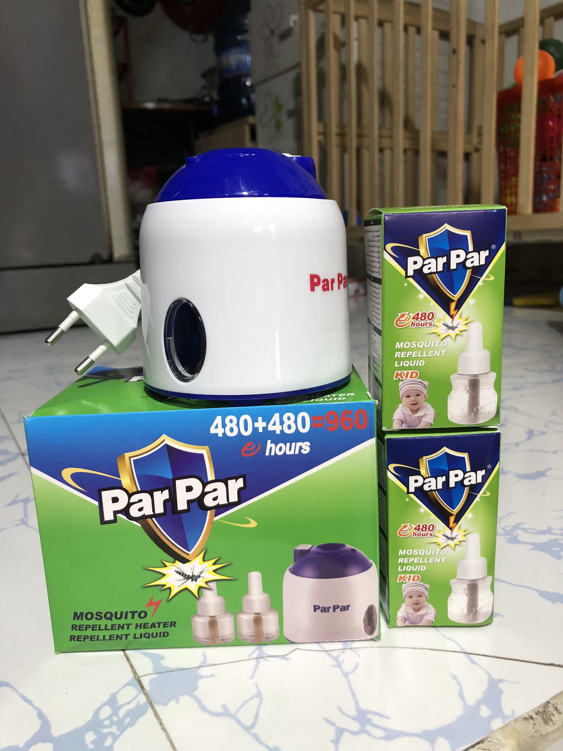Máy Xông Tinh Dầu Đuổi Muỗi Par Par 960 Giờ - (1 Máy và 2 Chai Tinh Dầu 480h)