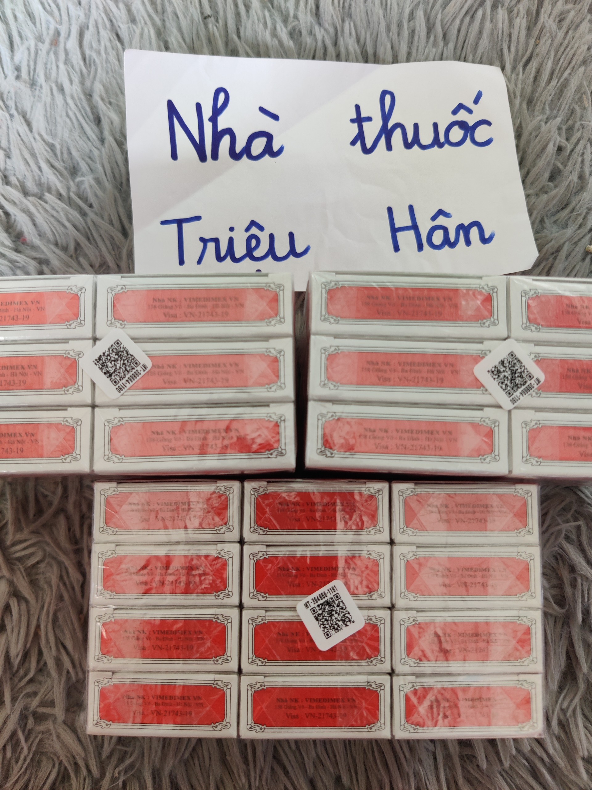 Genuine orange red Thai oil