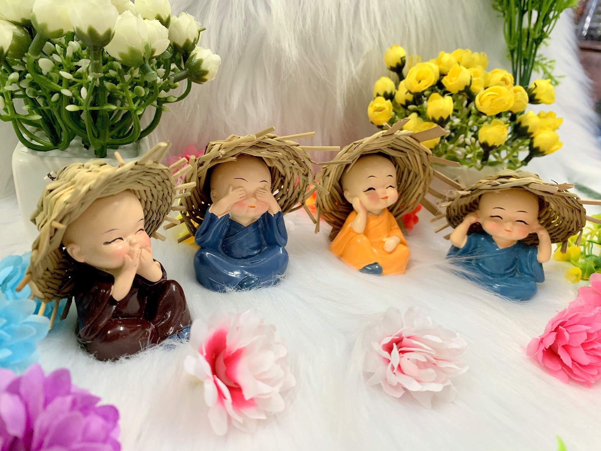 [HCM]Bộ 4 tượng chú tiểu Tứ Không đội nón rơm