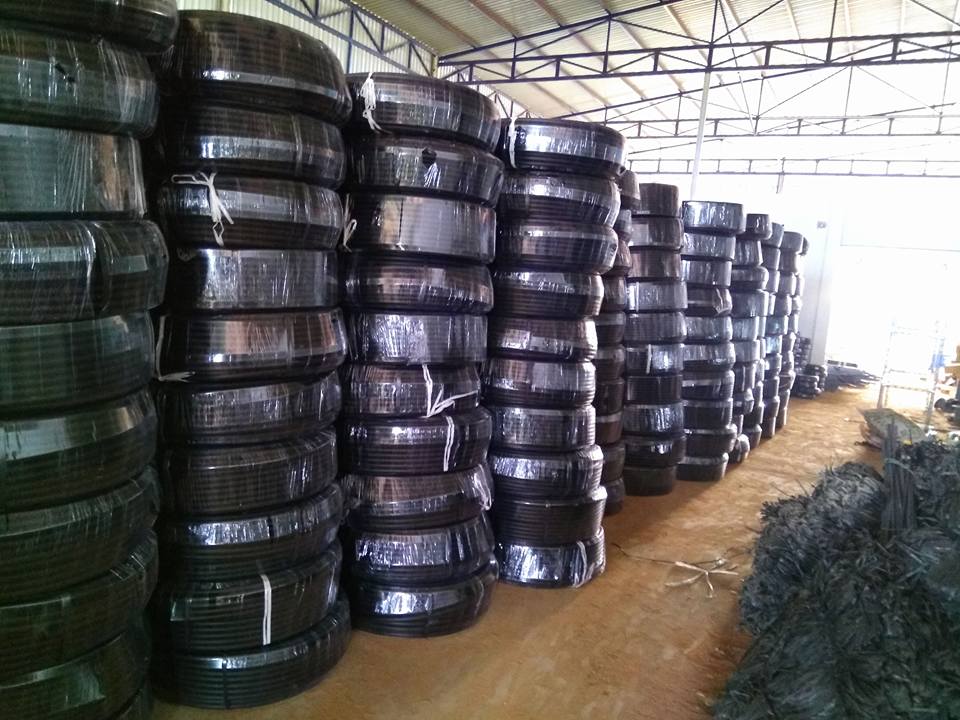 Ống Nhựa LDPE 16-20mm Tưới Cây Cuộn 200m