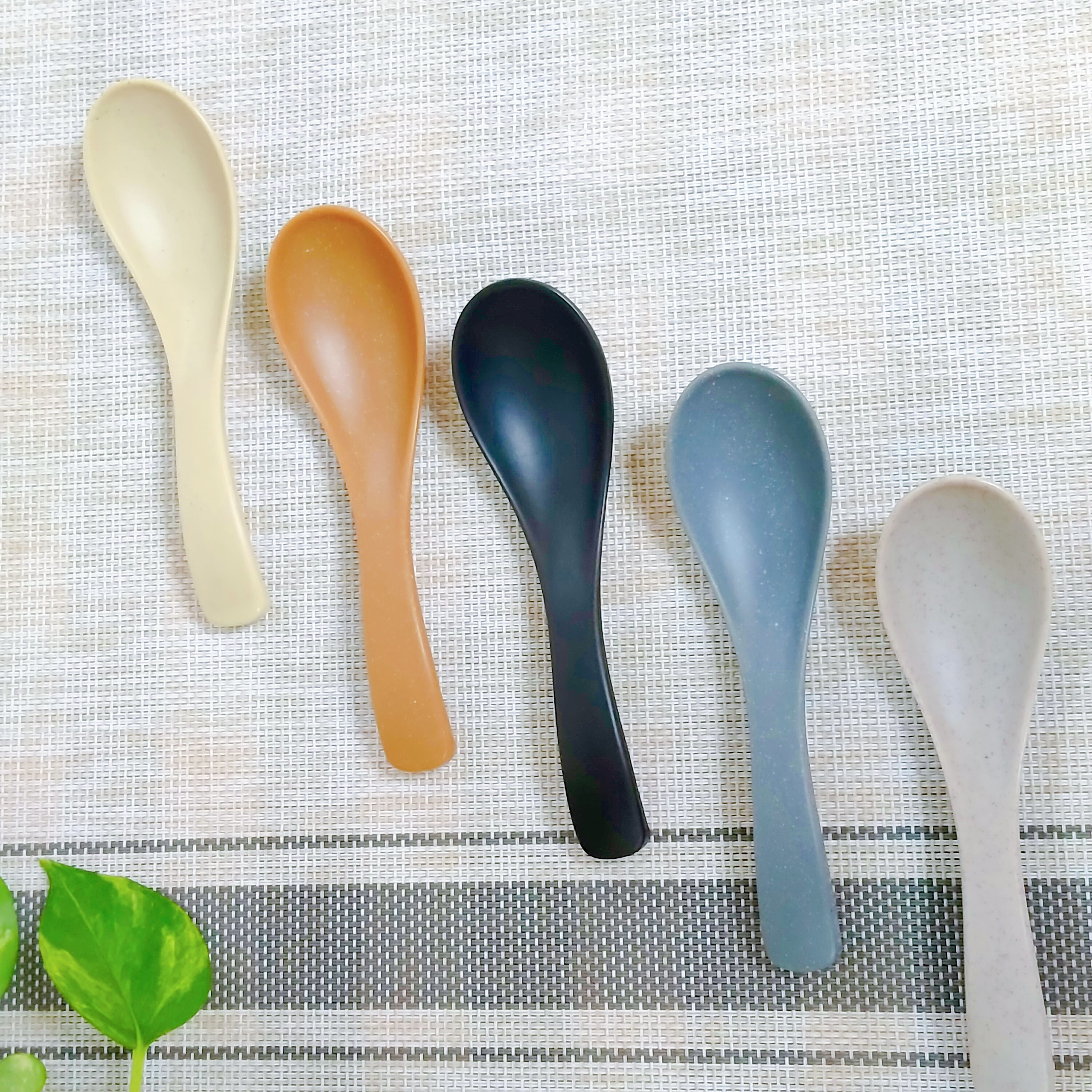 Thìa SUPERWARE Nhựa Phíp 100% melamine Nhám (Đủ màu)