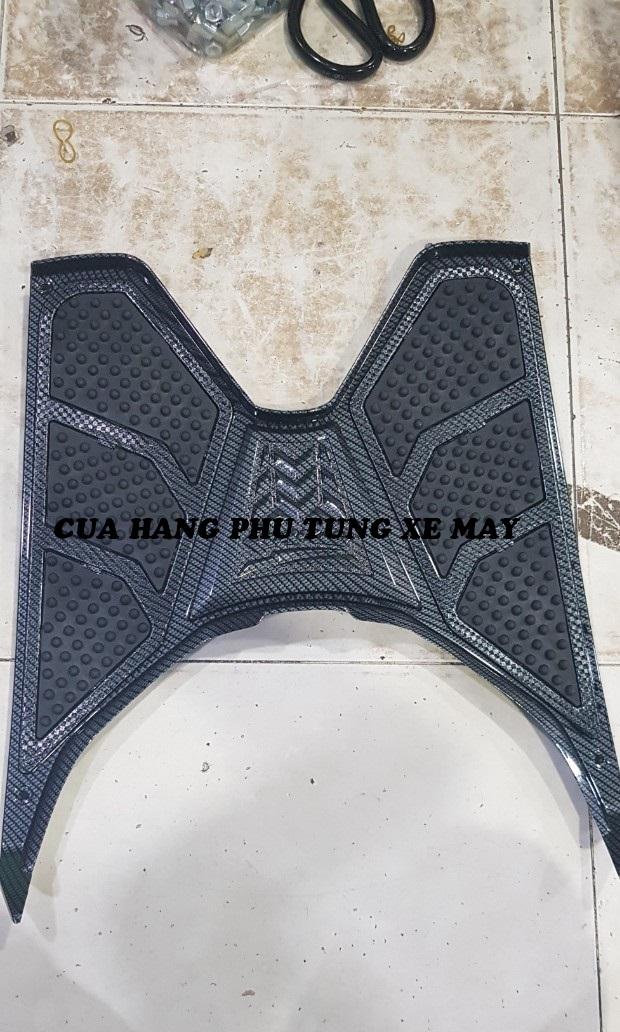 Thảm lót chân gắn xe Vario 2018 - 2021 cacbon xịn, bền, đẹp