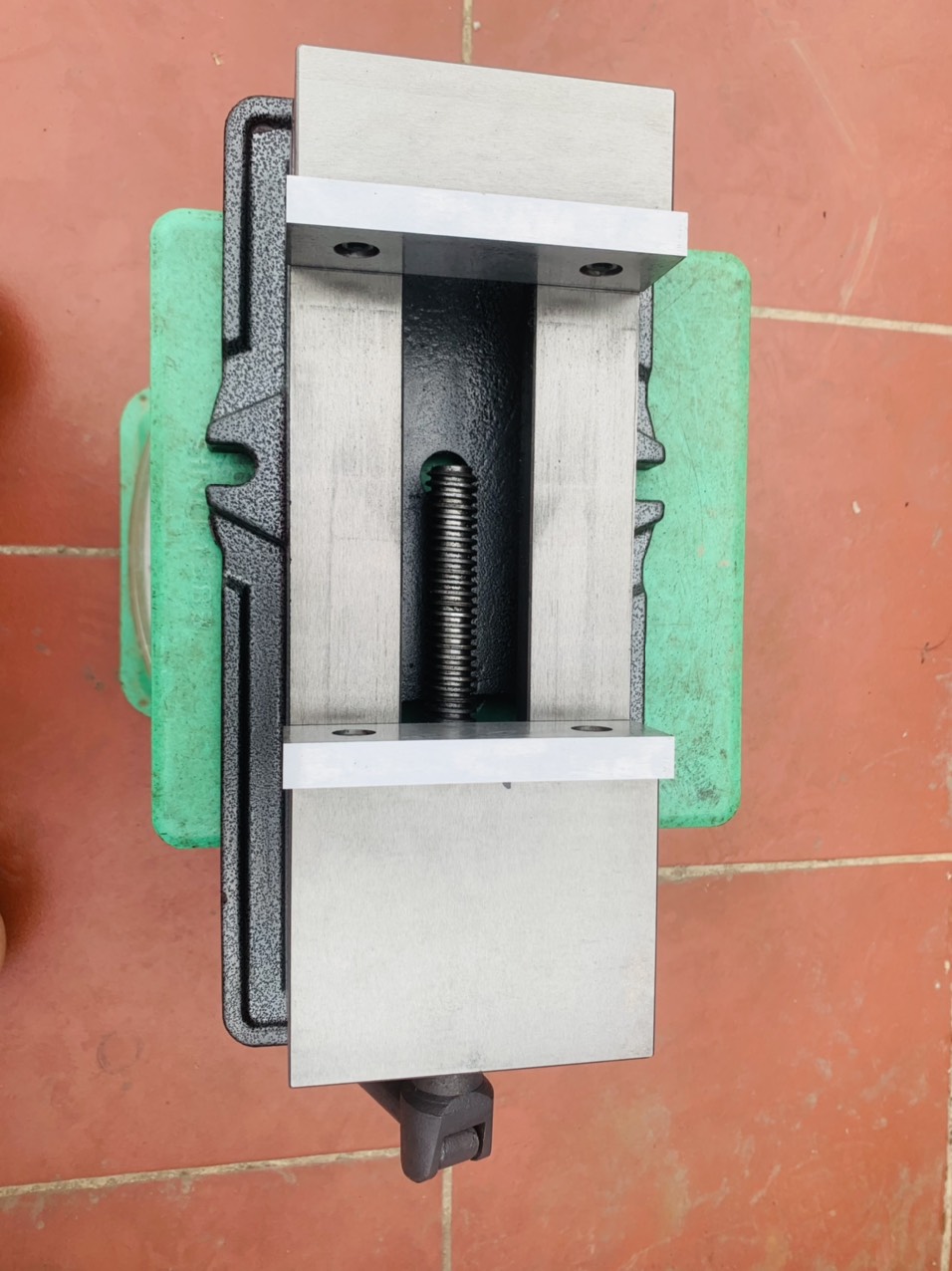 ê tô máy phay , máy tiện 150mm