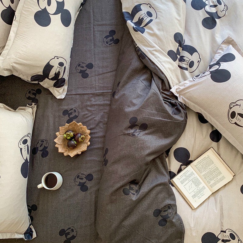 Bộ chăn ga gối cotton poly - Mẫu mickey đen.