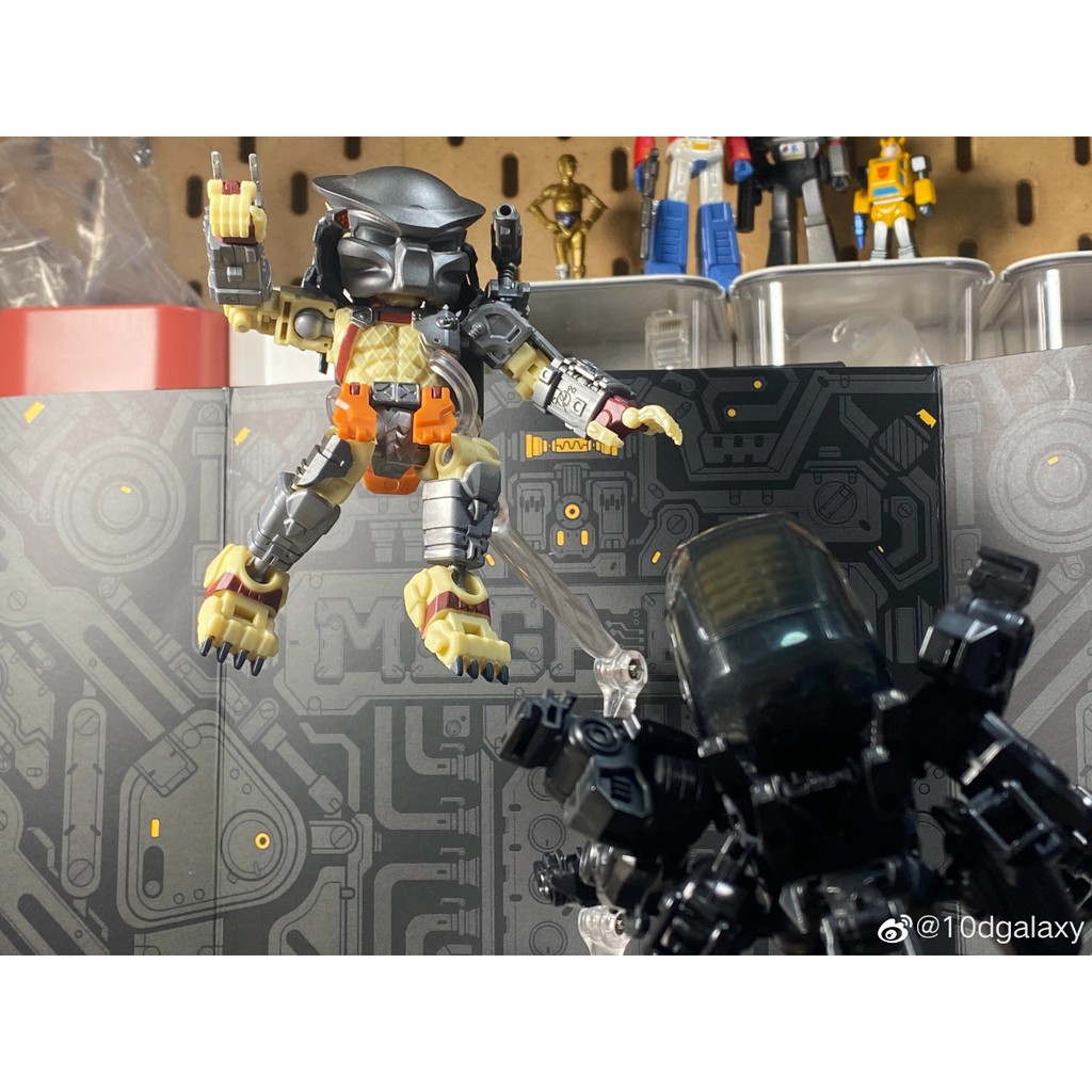 52toys Megabox MB11 Predator