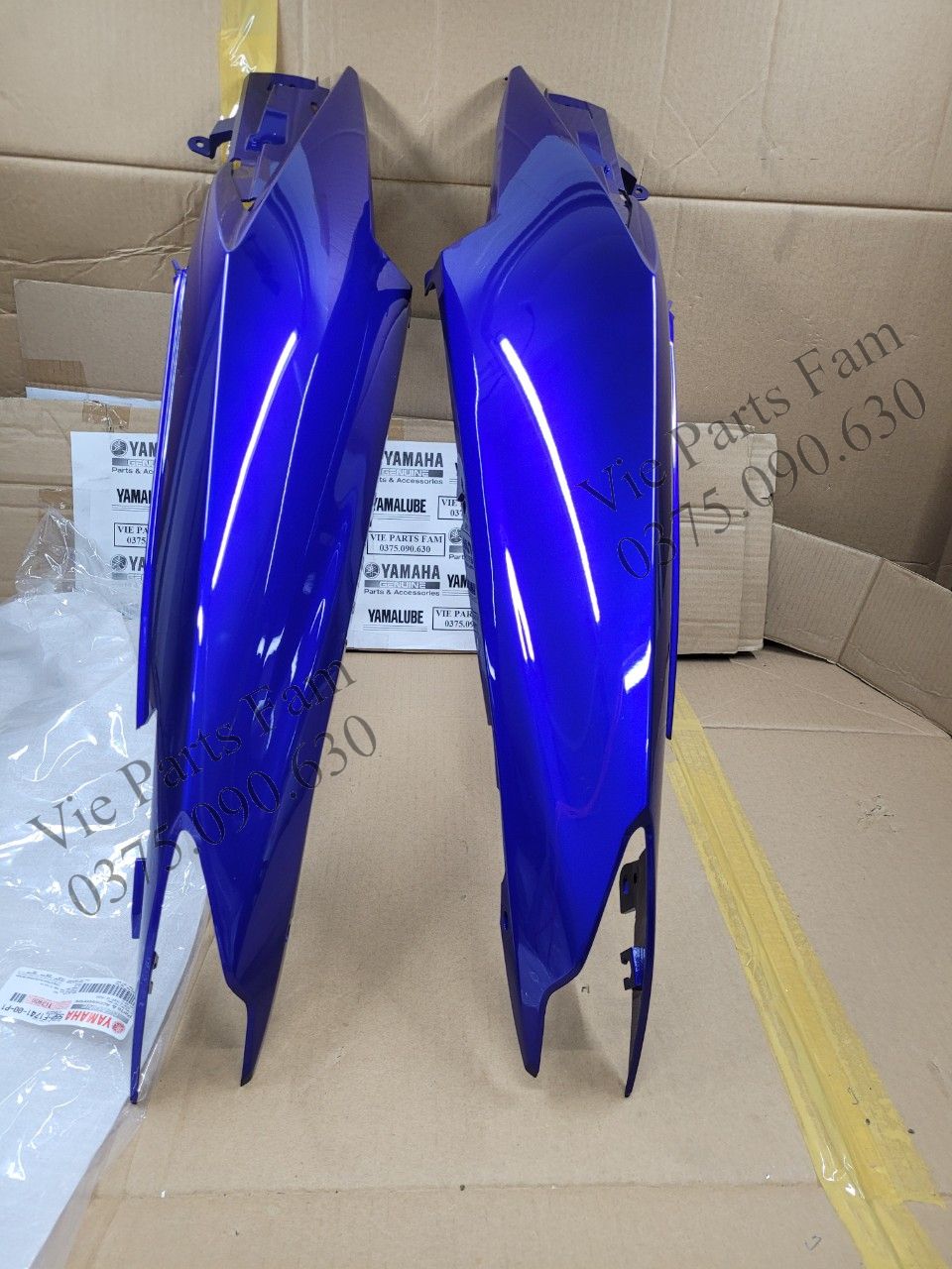 Cặp ốp sườn Exciter 135 2011-2014, hàng din Yamaha mới 100%