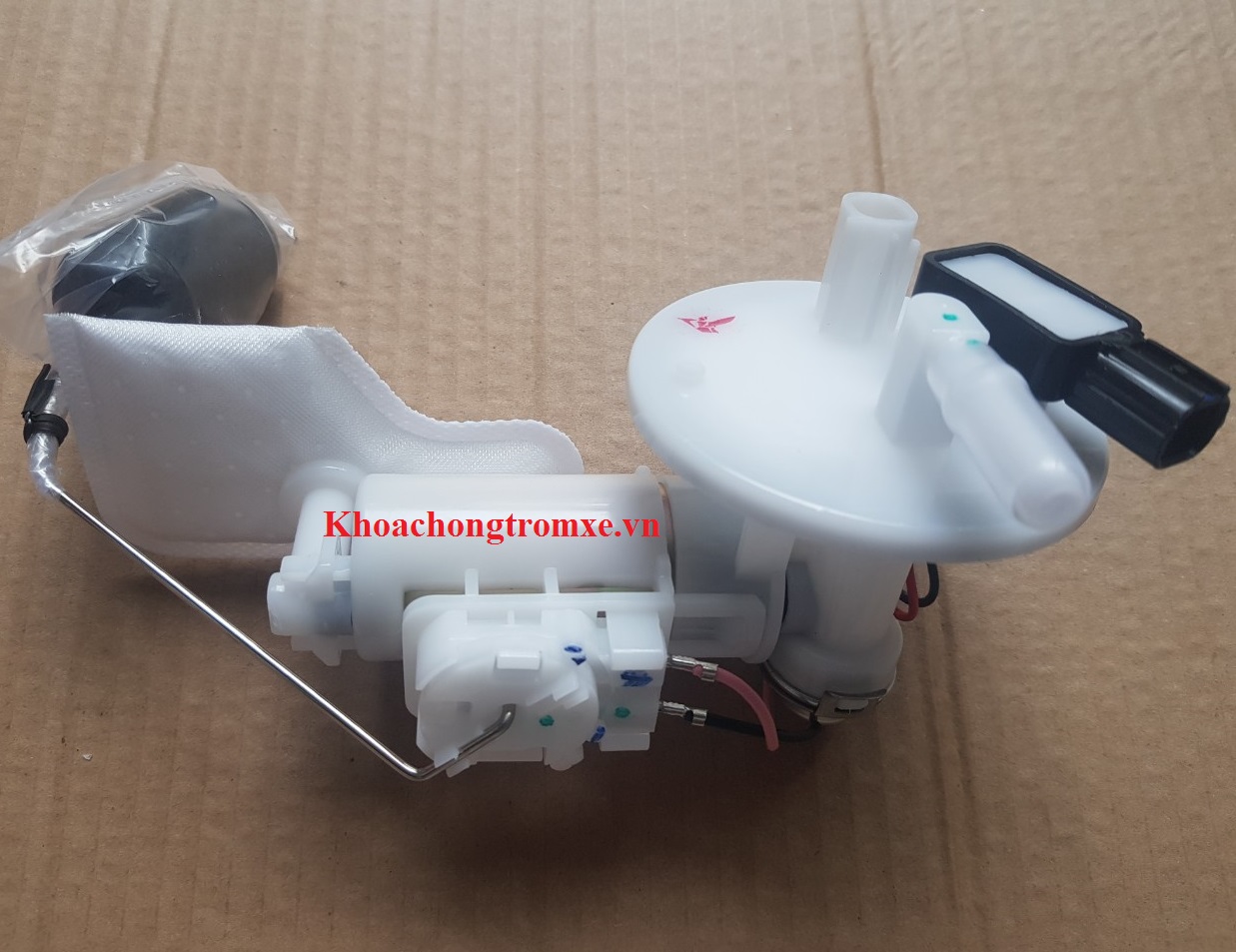Bộ Bơm Xăng Janus Luvias Free Go