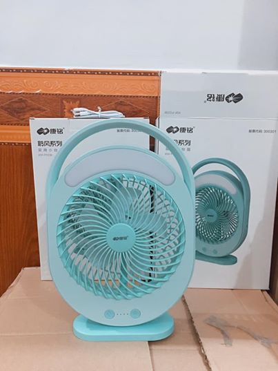 Quạt tích điện có đèn led KM-FO336