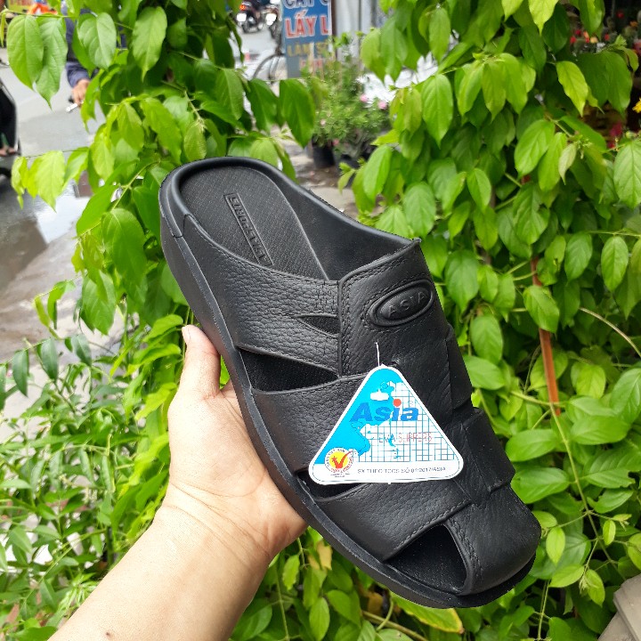[HCMC] Asia's lightweight rain-proof slippers