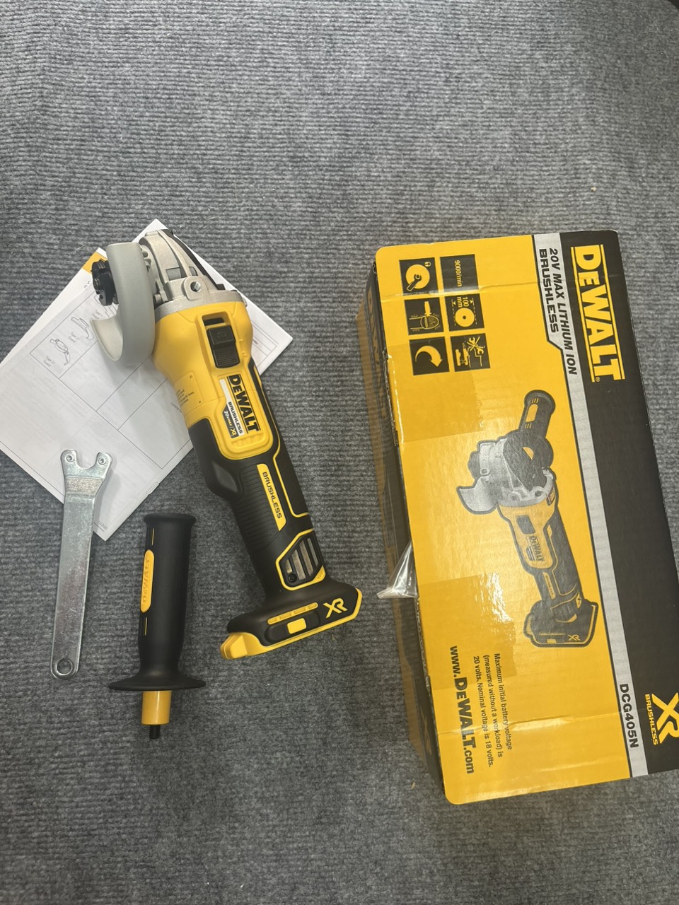 Máy mài dùng pin 20v DCG405N DeWALT ( chưa kèm pin, sạc)