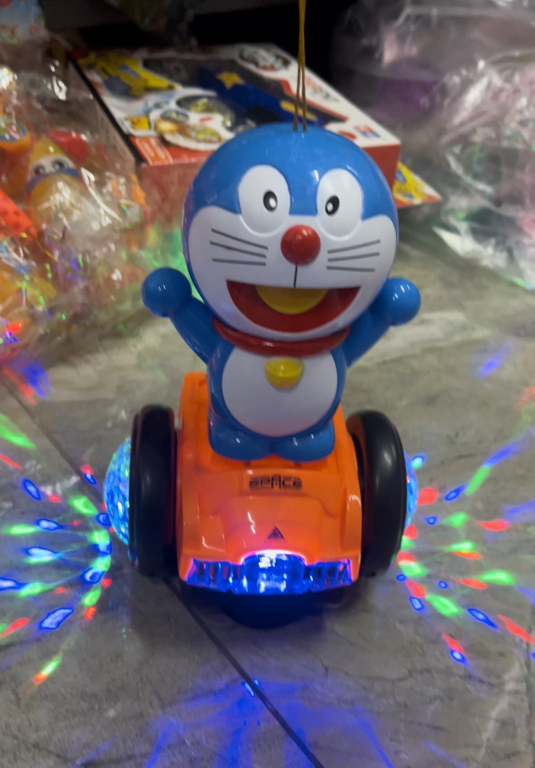 Đồ chơi lồng đèn trung thu cho bé hình DOREMON có pin