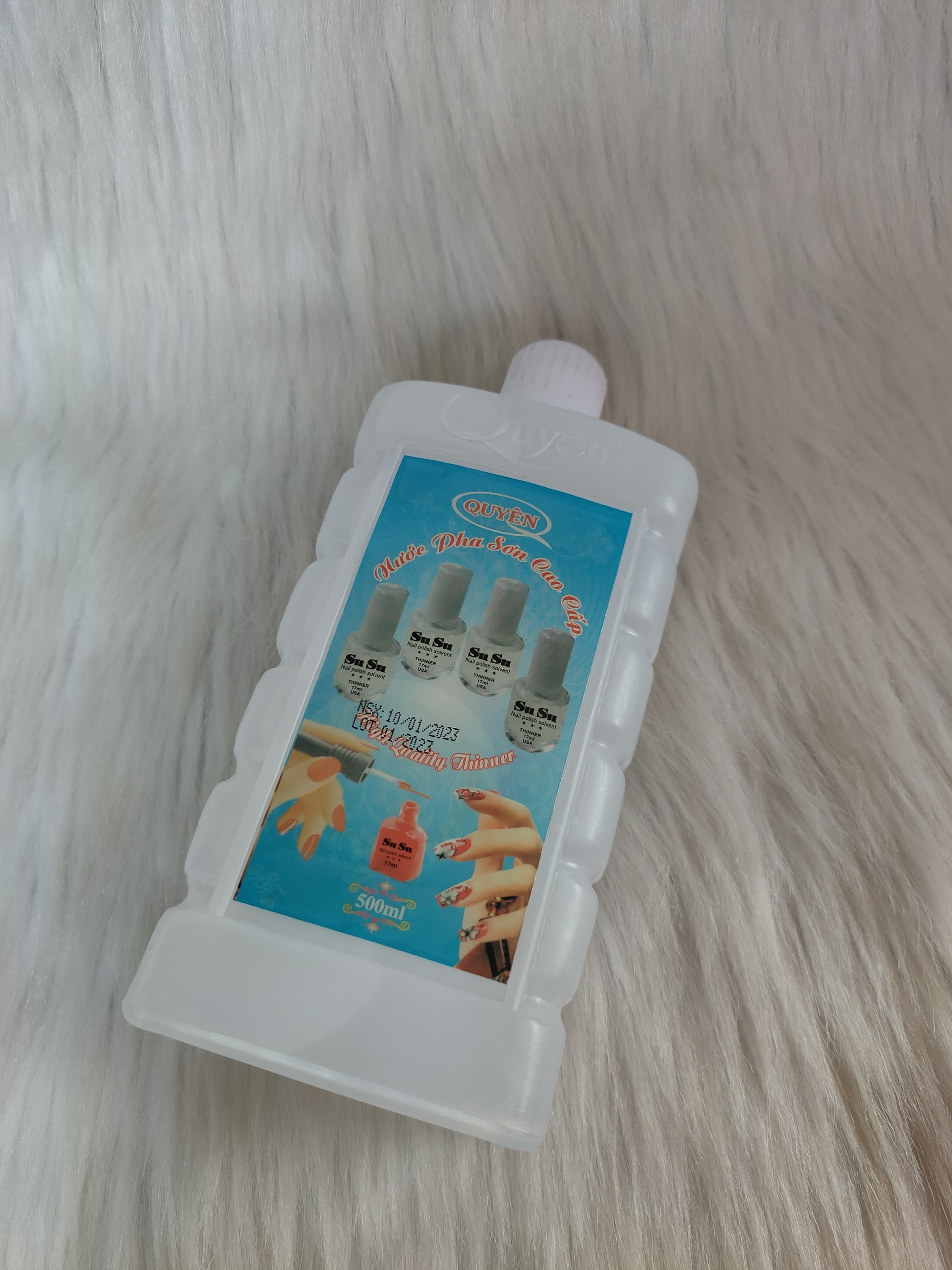 Nước pha sơn móng tay Quyên