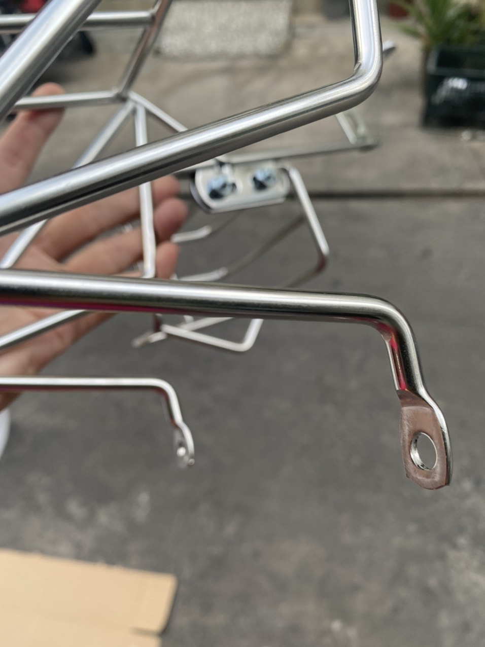 BẢO VỆ ĐÈN HẬU XE CUB 82 INOX
