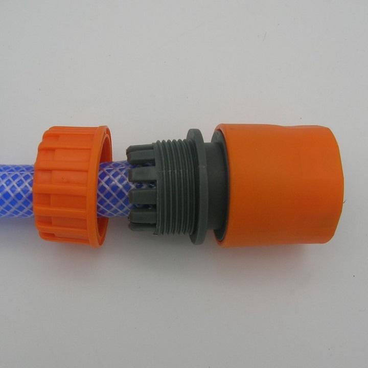 MÀU CAM. KHỚP NỐI ỐNG 16mm. BẰNG NHỰA. DÙNG NỐI ỐNG NƯỚC MỀM CÓ PHI 16mm. 557