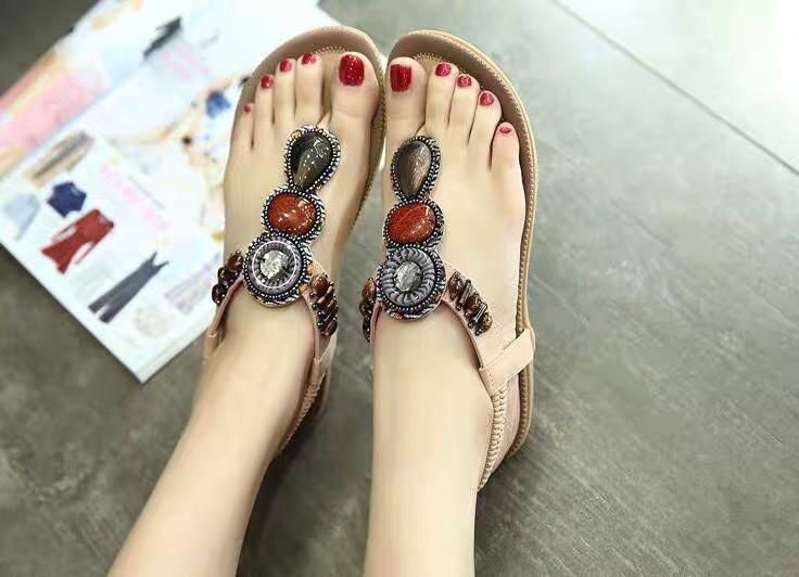 Giày sandal đá hồ lô màu đen