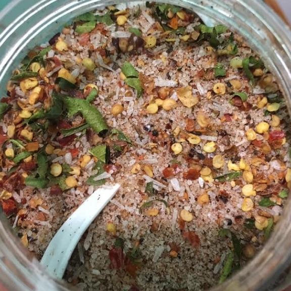 hộp chẩm chéo khô 250g