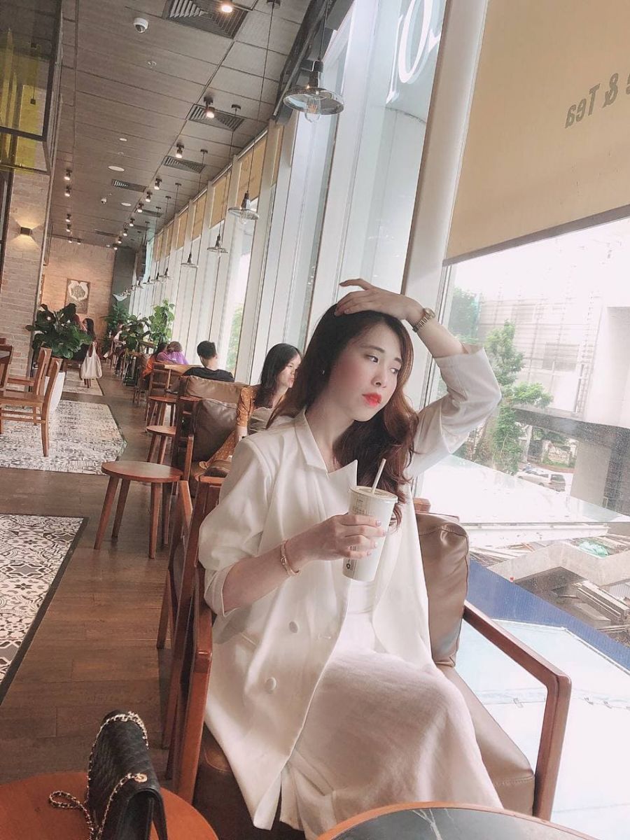 Áo Vest 4 Nút Bọc Vải Phom Suông (ĐEN, TRẮNG)