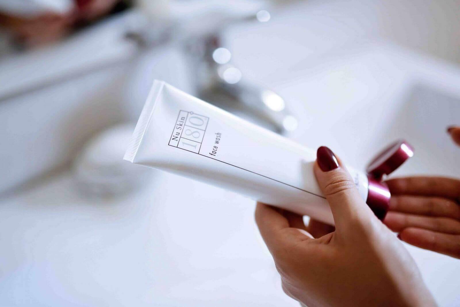 [HCM]Sữa rửa mặt Vitamin C 180 Face Wash Nuskin