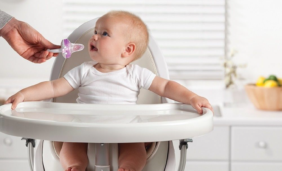 TÚI ĂN DẶM SILICONE MUNCHKIN