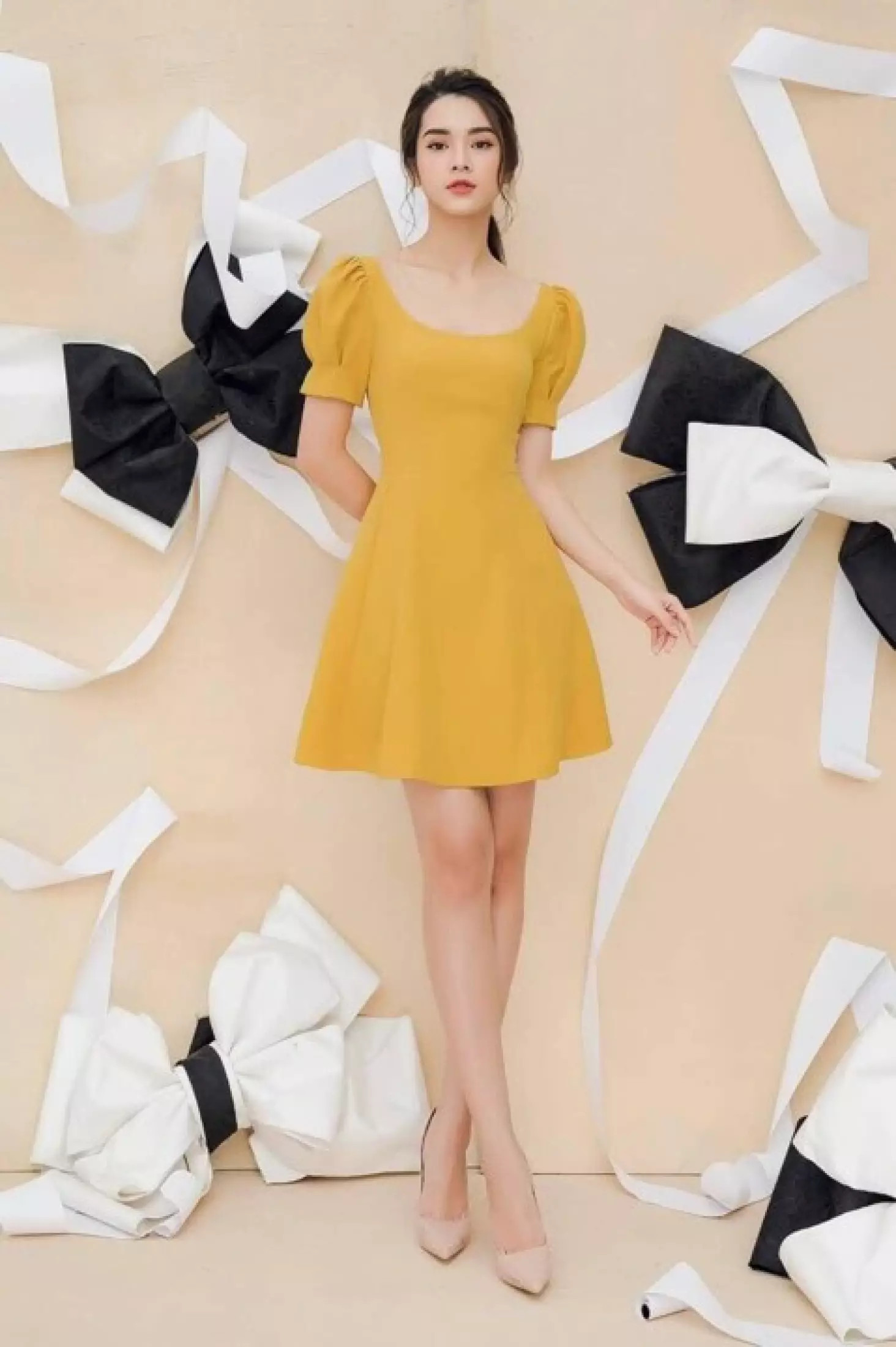 Đầm Nữ Ôm Eo Cổ Rộng Phong Cách Thời Thượng Thời Trang Yoomi