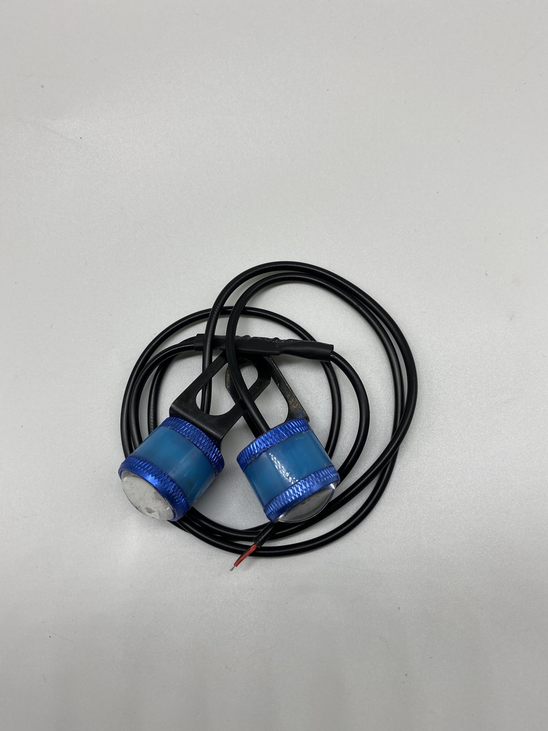 Den chop xe may CẶP ĐÈN CHỚP CHÂN GƯƠNG,BẢN SỐ N1 ( giá 1 cặp )