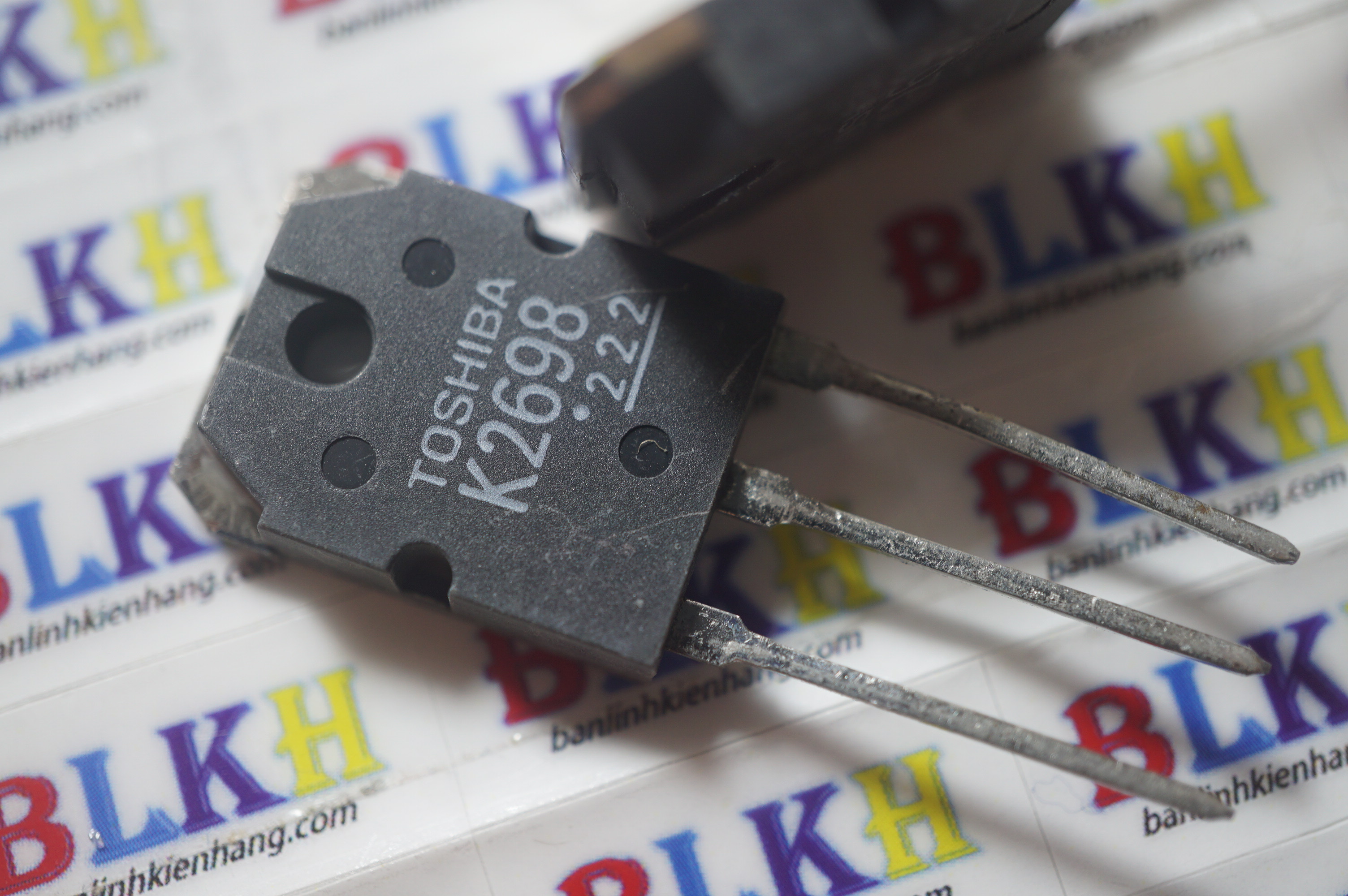 Ic mosfet kênh n k2698 2sk2698 2698 500v 15a to-3p chính hãng toshiba