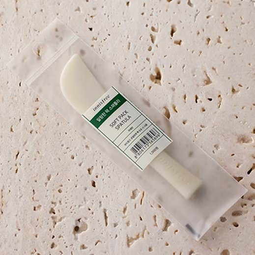 [FREE SHIP]  Thanh lấy mặt nạ Innisfree Beauty Tool Soft Pack Spatula - [Juka Beauty Shop]