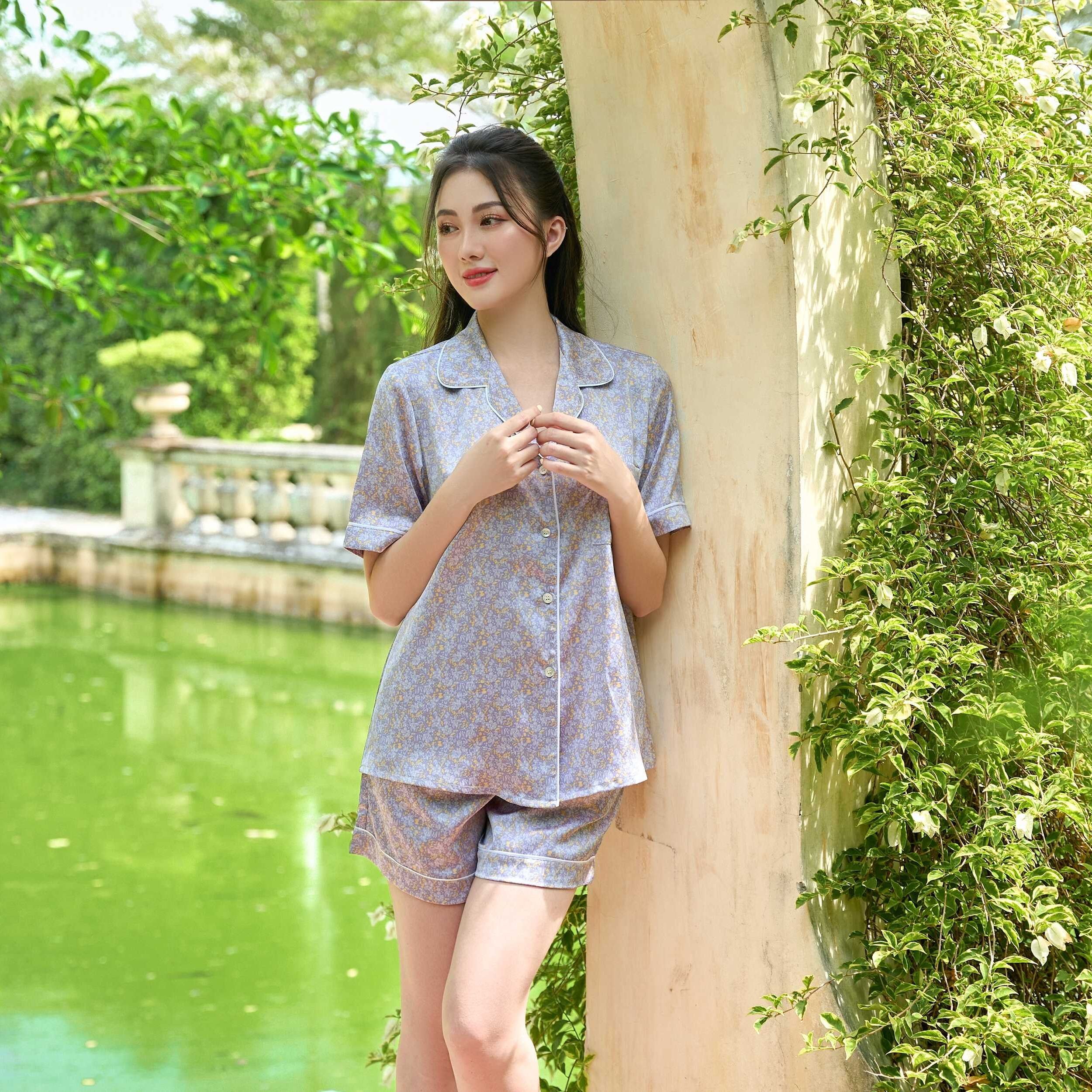 VIBES Bộ pijama ngắn lụa cao cấp Little Purple Py Set