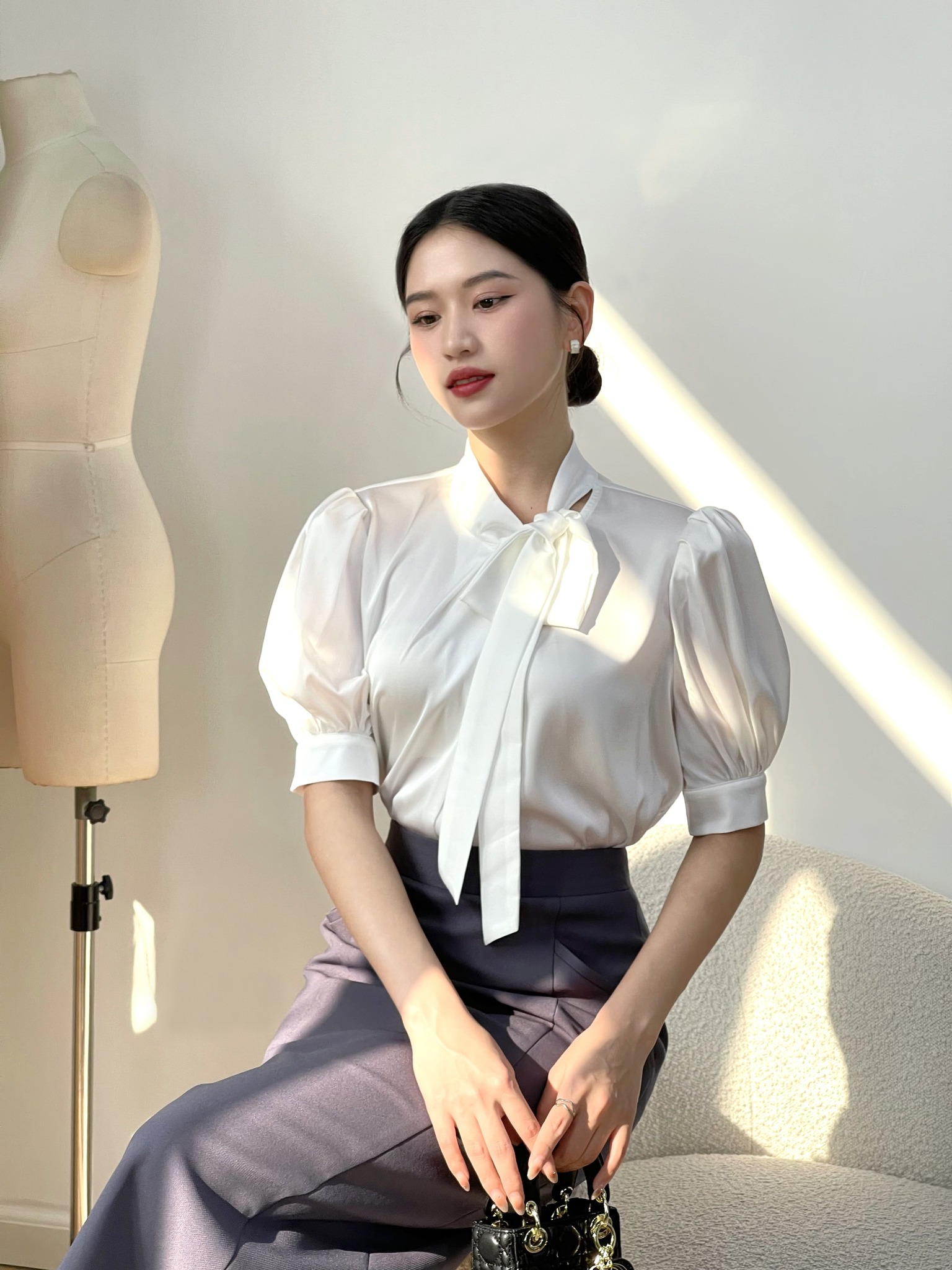 Áo sơ mi lụa trắng tinh cổ nơ HUONG BOUTIQUE BSSM38