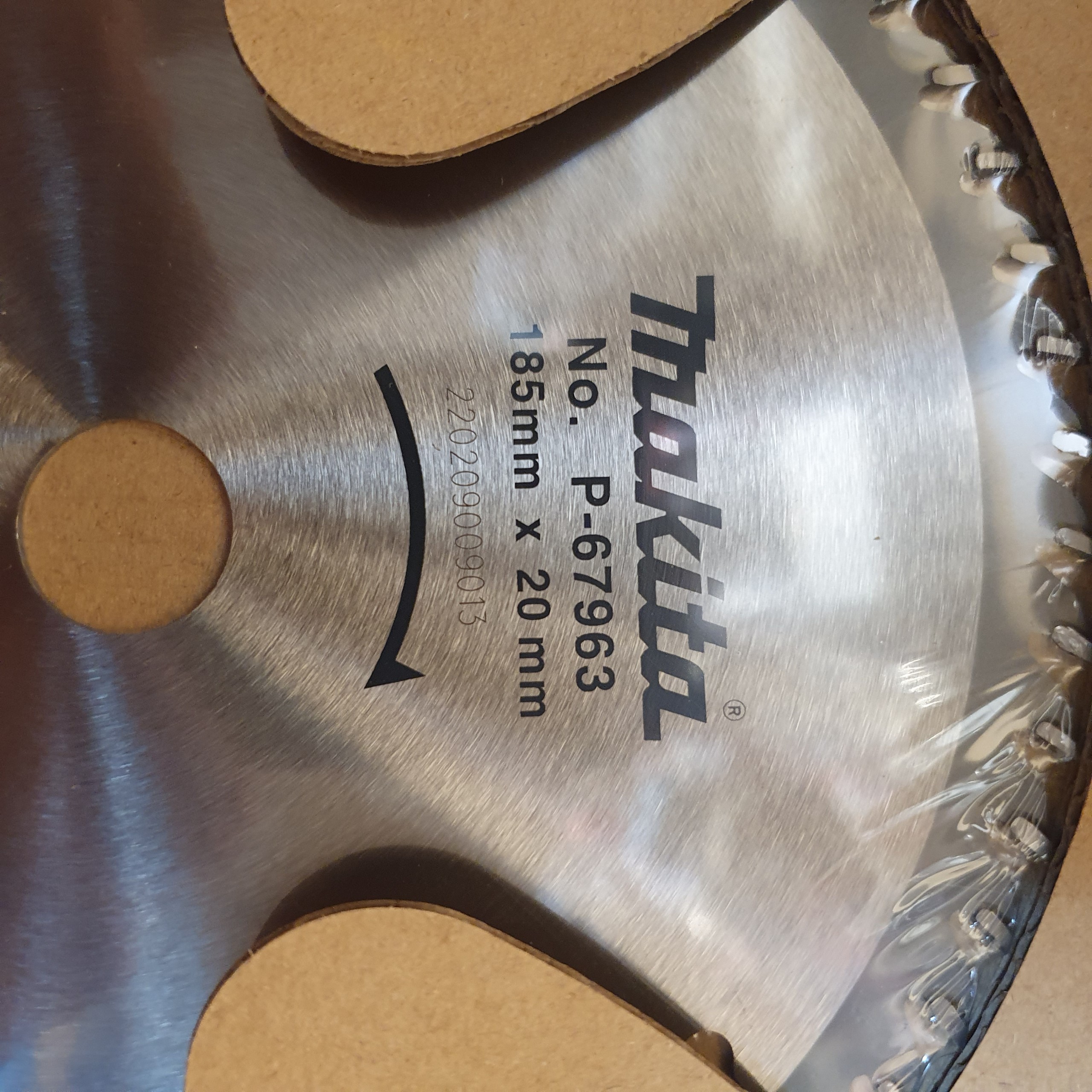 Lưỡi cắt gỗ 60 răng Makita P-67963