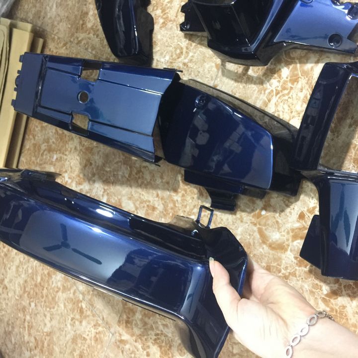 [TẶNG TEM] Dàn áo nhựa xe CUB 82 màu Xanh tím - có KHUYẾN MẠI BỘ TEM 3 lớp sịn.,đồ chơi xe máy giá rẻ