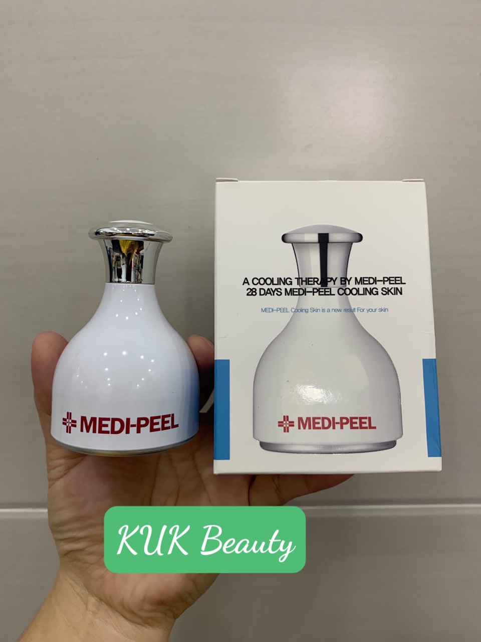 Thanh lăn lạnh Medi-Peel 28 Days Perfect Cooling Skin Hàn Quốc - Se khít lỗ chân lông nâng cơ mặt