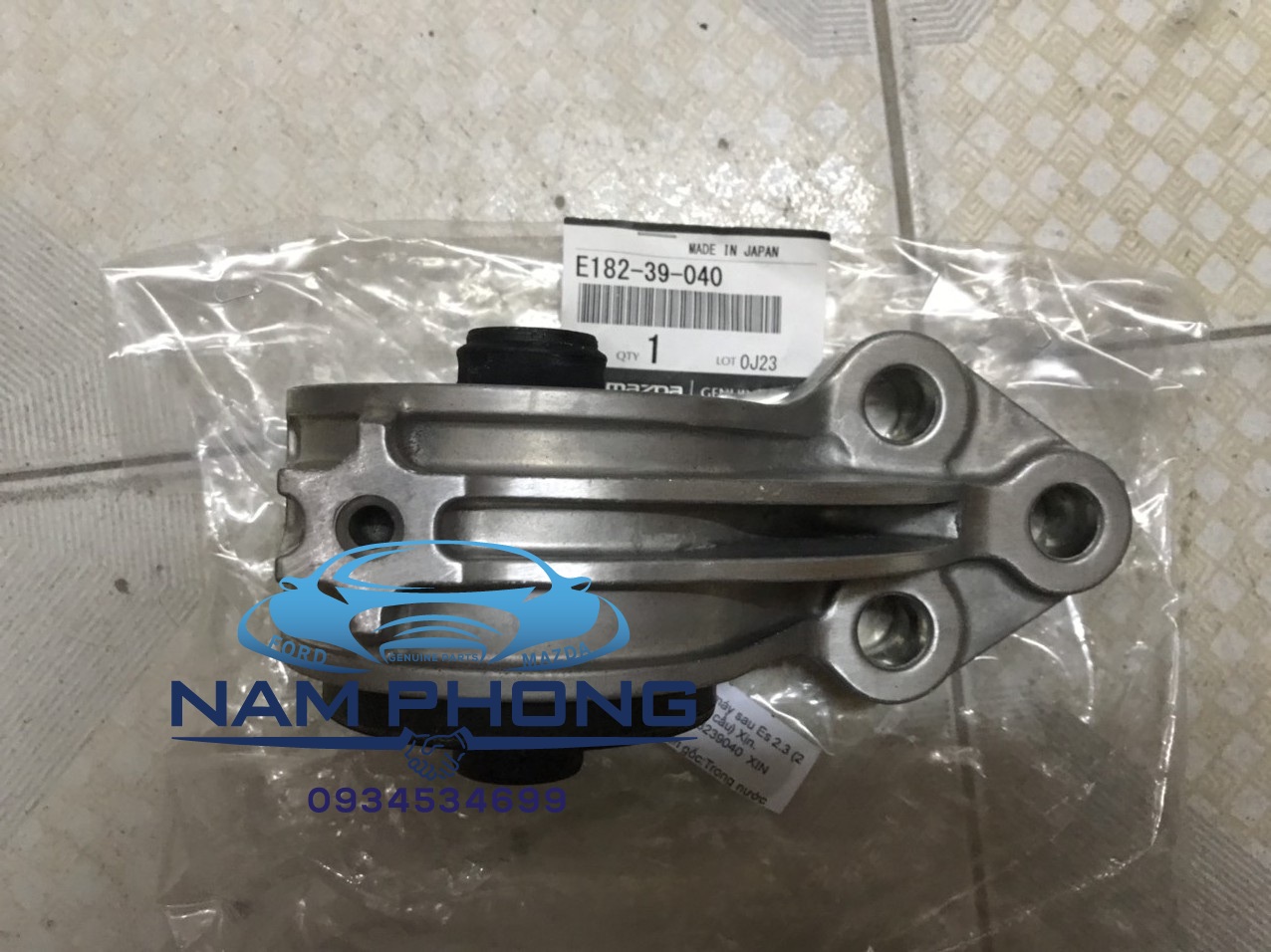 CHÂN MÁY SAU ESCAPE 2.3 4W (2 CẦU) XỊN E18239040