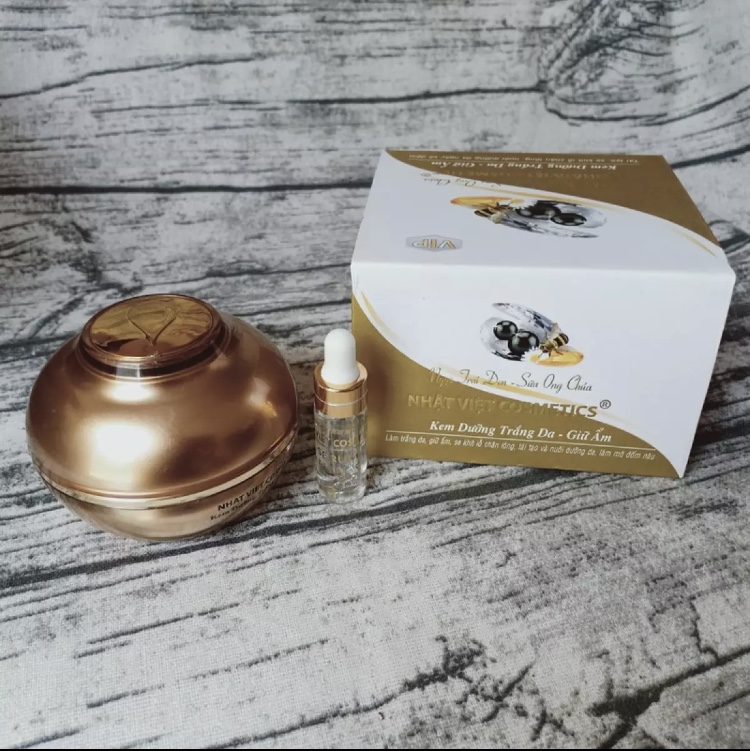 [HCM]Kem VIP Trắng Da Chống Nắng Giữ Ẩm Ngọc Trai Đen Sữa Ong Chúa (30g)
