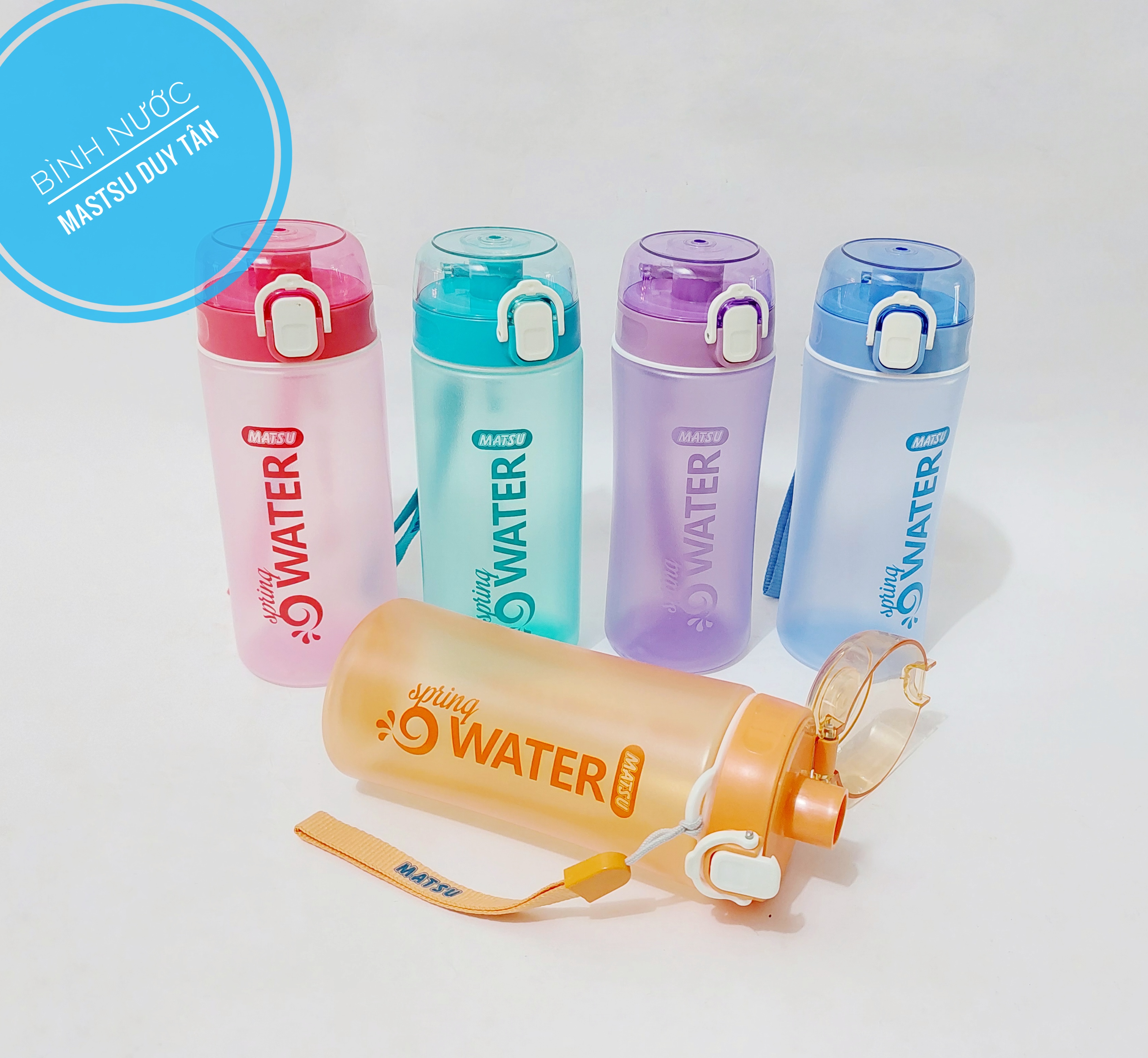 Bình nước Spring Duy Tân có nút nhấn 500ml, 700ml