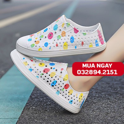 Giày Native Giày Native Họa Tiết Lông Vũ Shinnative07 Tặng Thêm 2 Jibitz Native