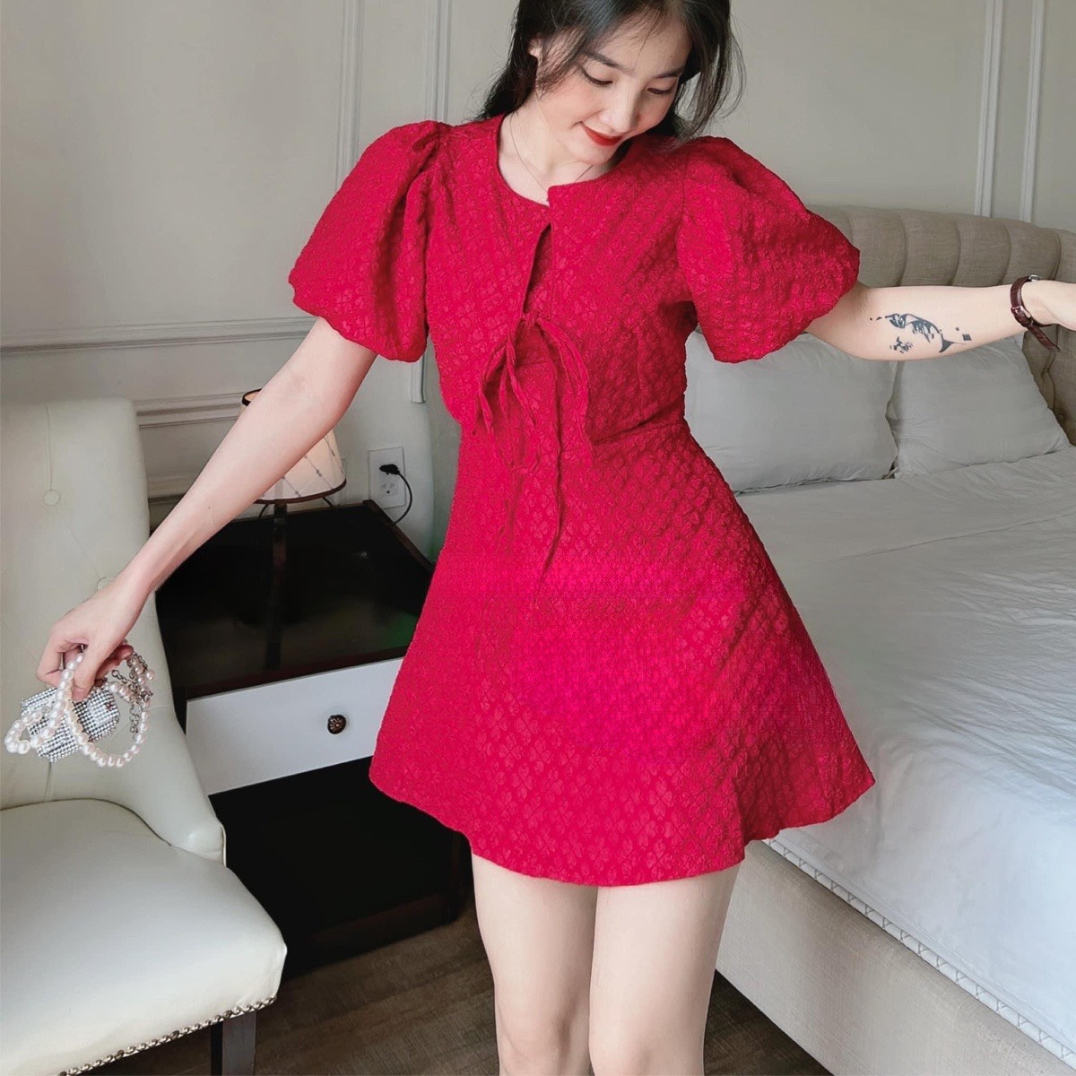 Đầm gấm hoa tay ngắn phồng ôm eo dáng ngắn cực xinh đẹp nữ tính đi chơi dự tiệc siêu phẩm