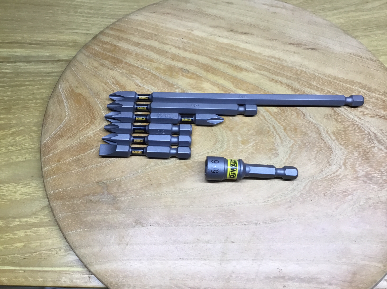 Bộ 7 Mũi Vít DeWalt Tem Đen Chính Hãng Có Từ