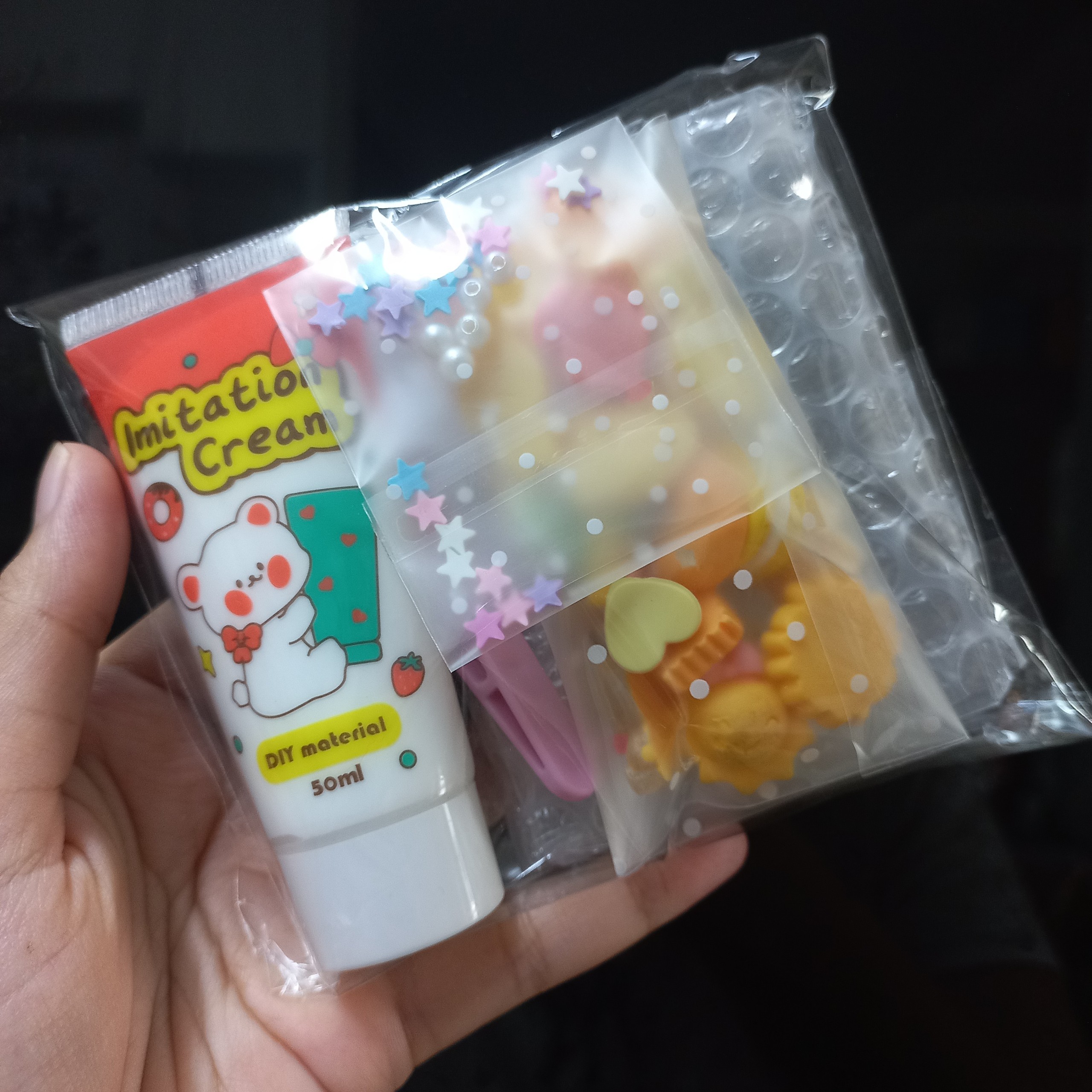 SET DIY TOPLOADER 50K (2 toploader + 20-25 charm+ 1 kem keo/kem thạch 50g)