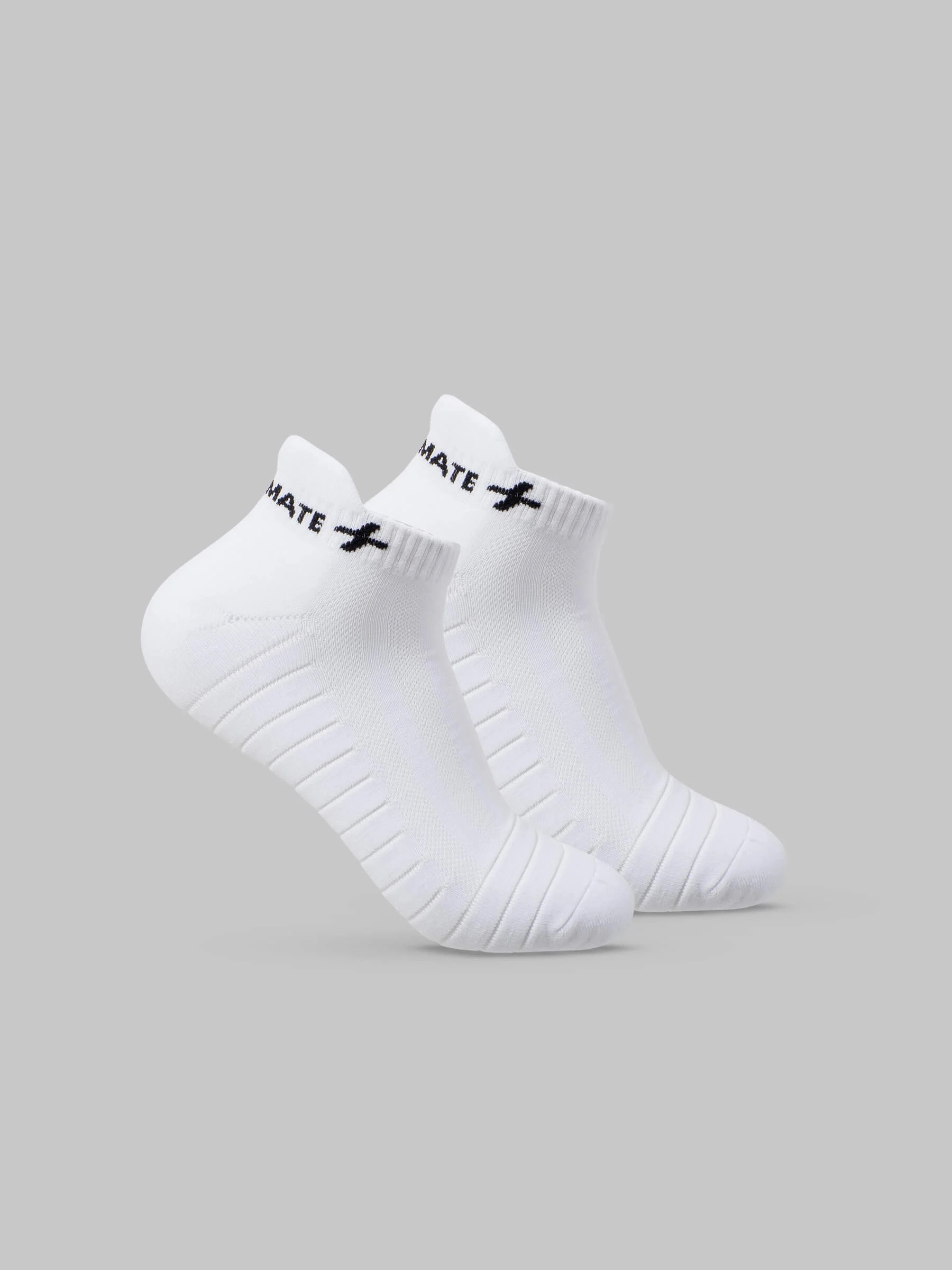 Tất Nam Chạy Bộ Essentials II Coolmate