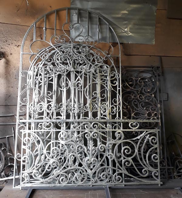 MIC LOA KÉO PIN SẠC CAO CẤP HT3 - CHẤT ÂM HAY - MIC CHỐNG HÚ TỐT
