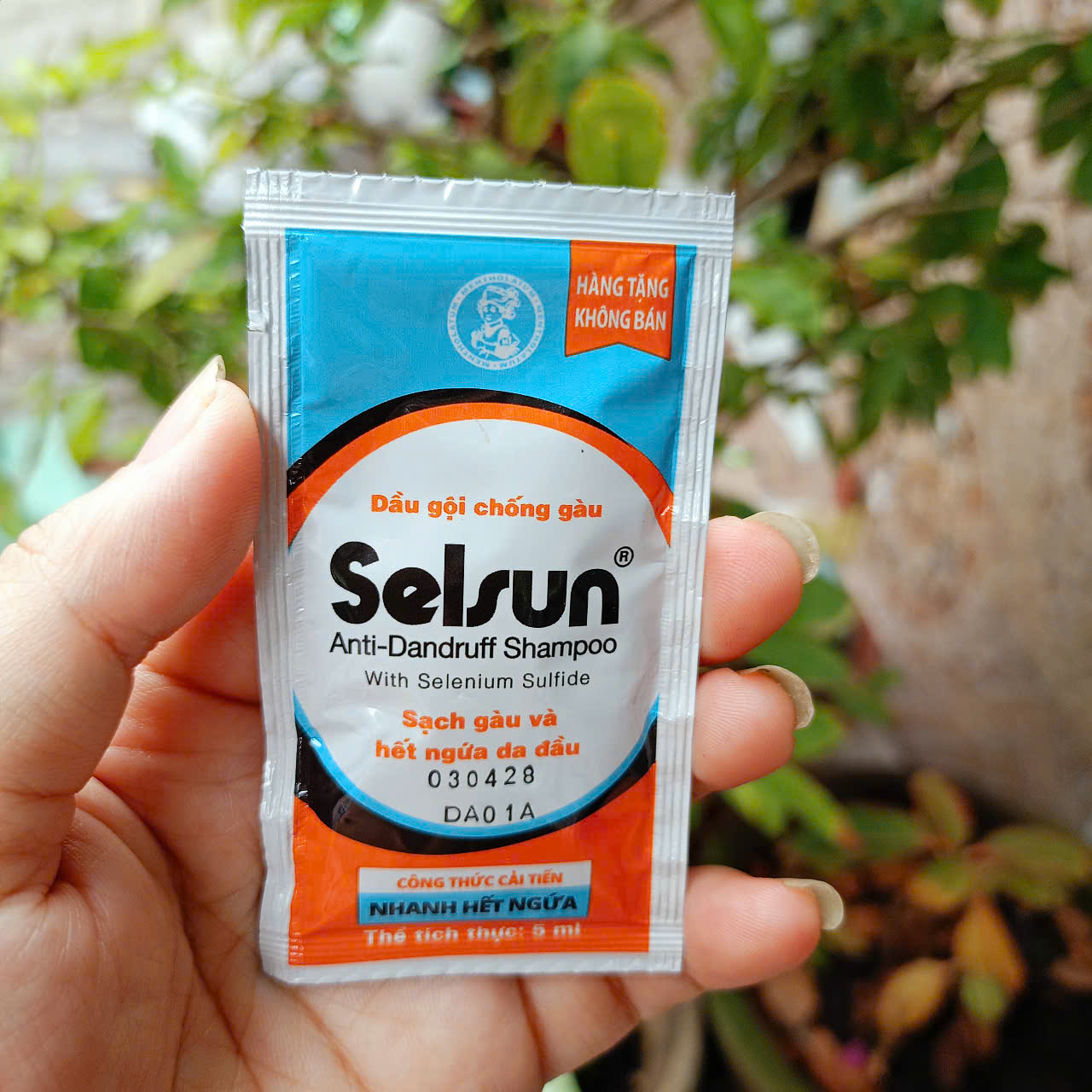 (20 gói x5ml) Dầu gội chống gàu Selsun 1%