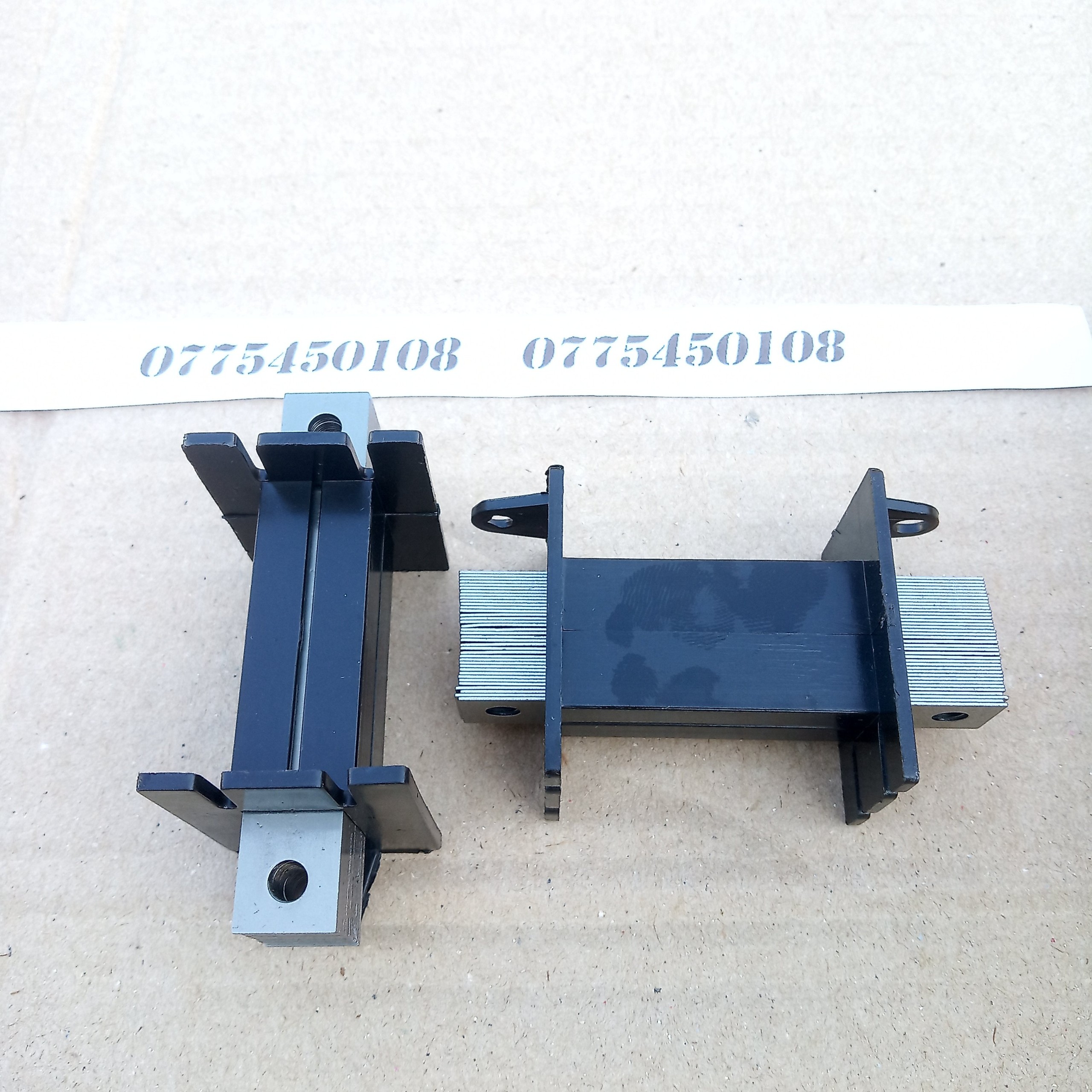 KHUÔN QUẤN CUỘN CẢM ĐEN LỚN - 2 CÁI