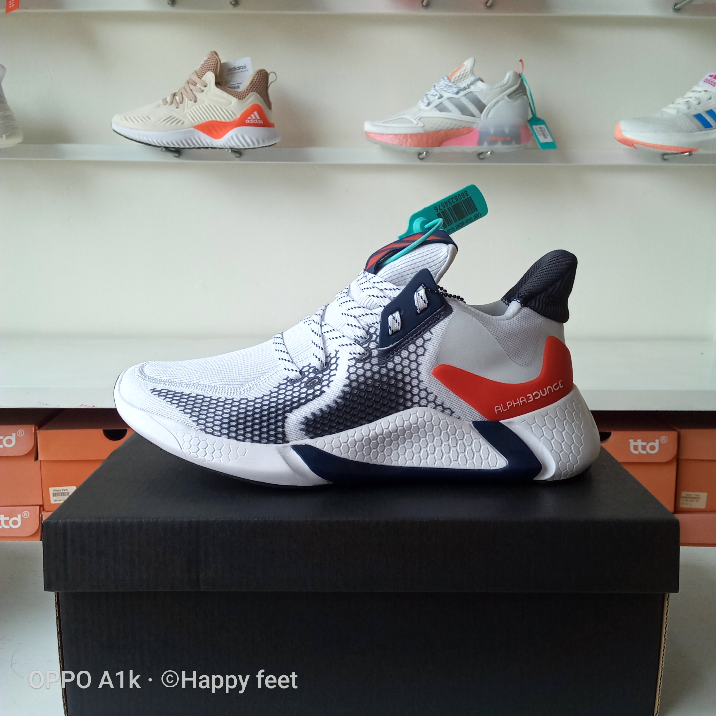 Giày Adidas Alphabounce trắng đen