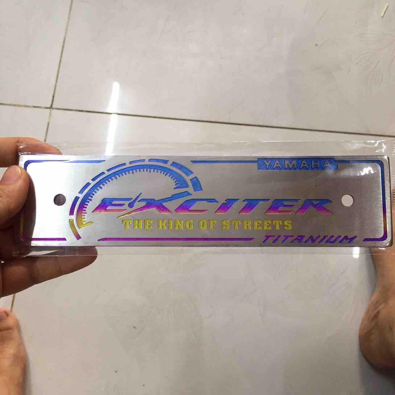 Bản tên Titan các dòng xe