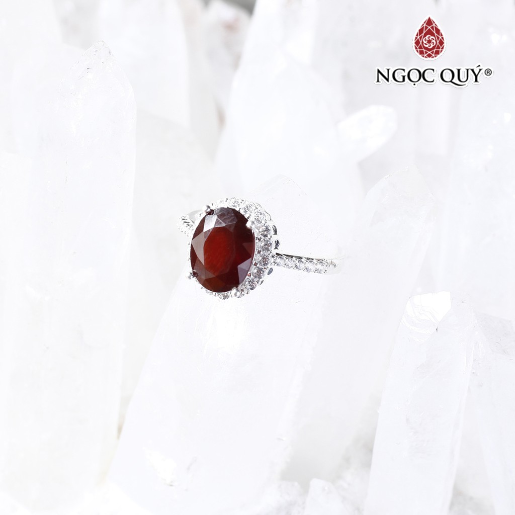 Nhẫn Bạc Đính Garnet Cao Cấp - Ngọc Quý