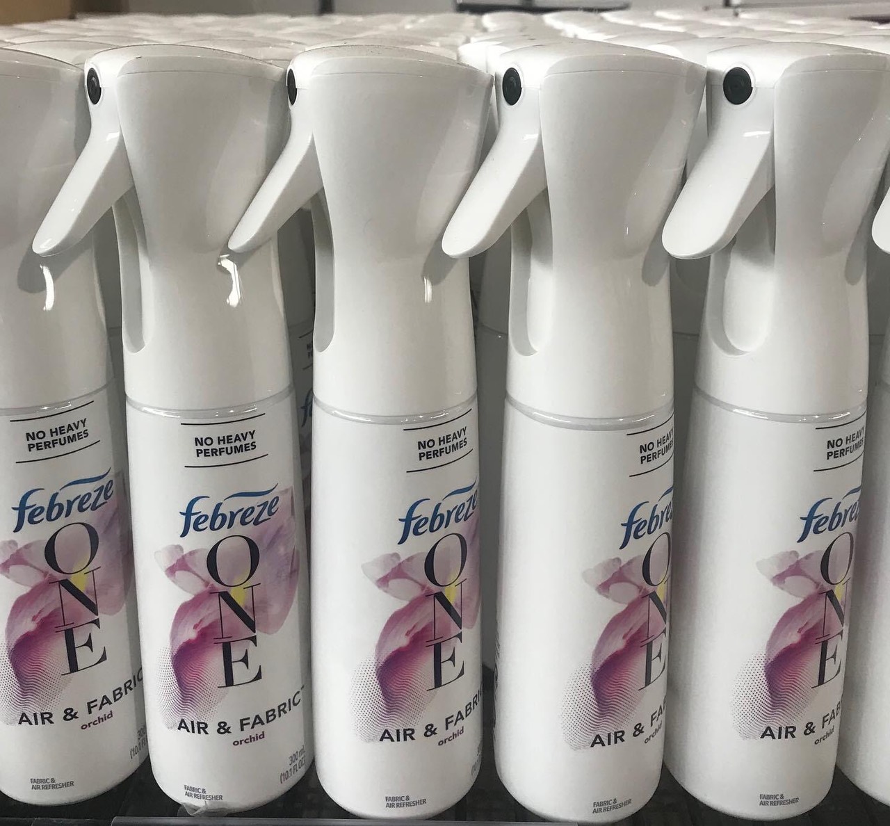 Xịt thơm Febreze One Air & Fabric